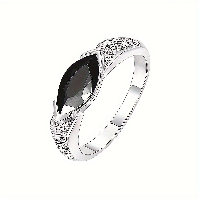 Вишукане кільце з муасанітом