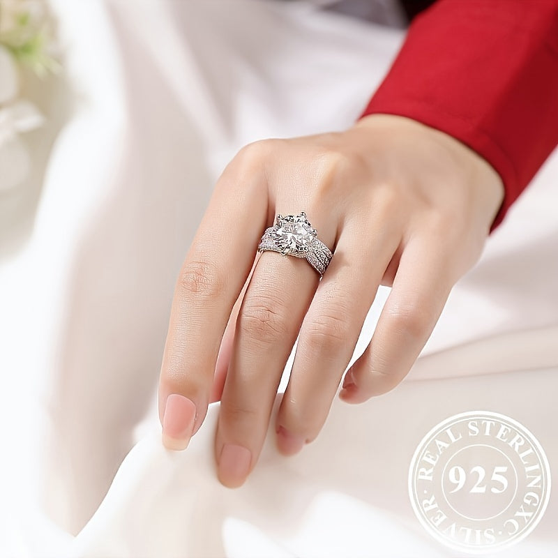 Elegant engagement ring with moissanite