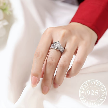 Elegant engagement ring with moissanite